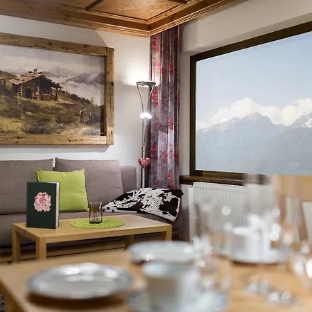 Straganzhof Farm stay Iselsberg